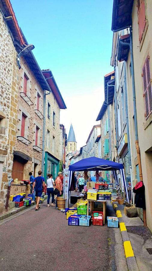 Maison La Peruse At Les Vergnes Gites Exideuil-sur-Vienne Dış mekan fotoğraf