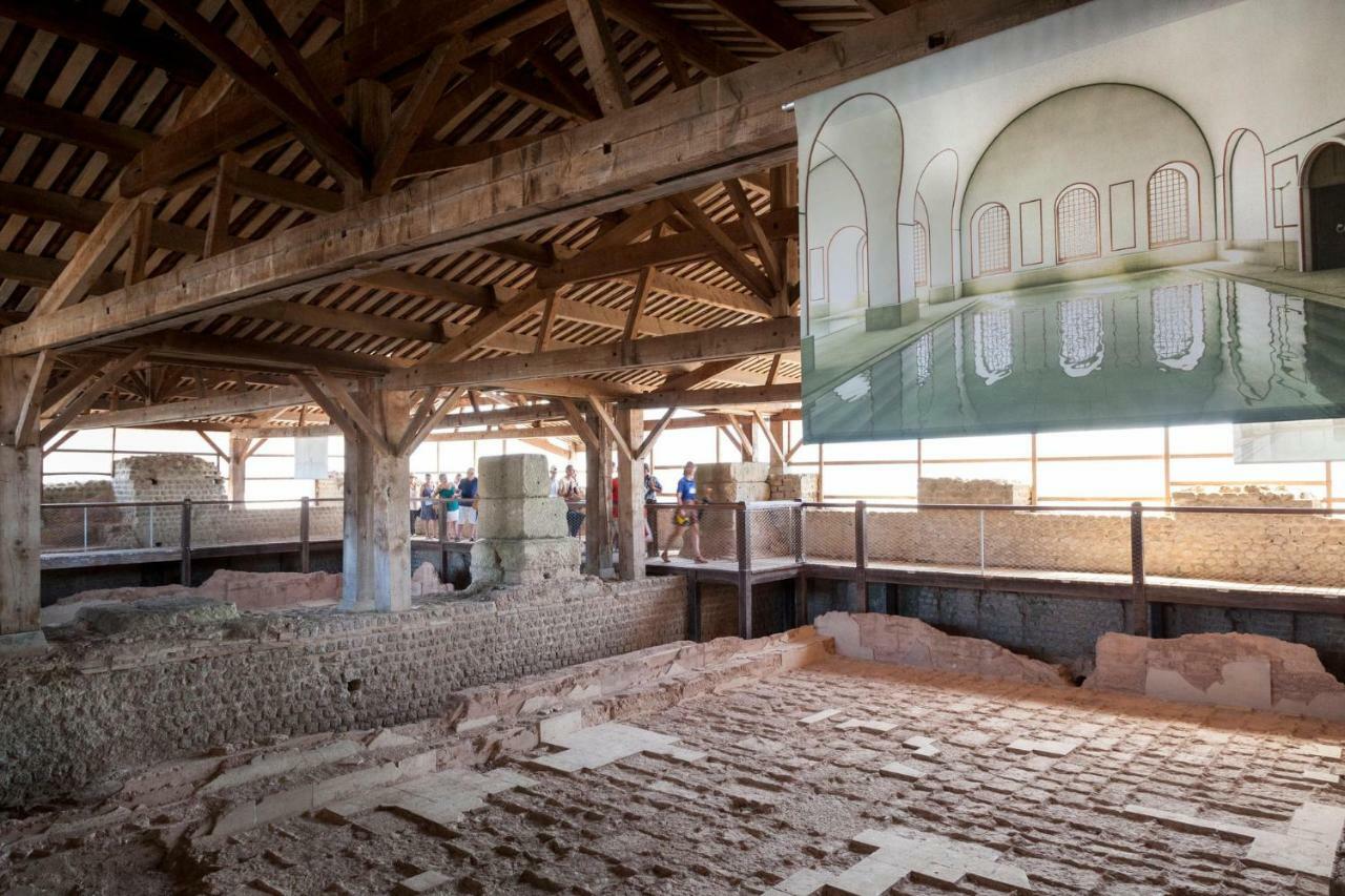 Maison La Peruse At Les Vergnes Gites Exideuil-sur-Vienne Dış mekan fotoğraf